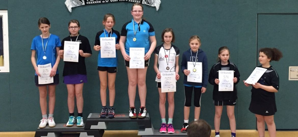 Sieger im MD U13: Sarah Werner/Caroline Dau , 4. Platz: Theresa Six/Jette Schwalm (VfL Lüneburg)